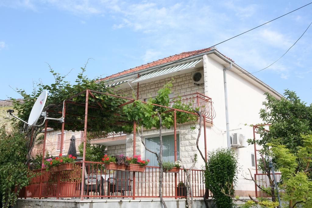 Apartment Nives Trogir Exterior foto