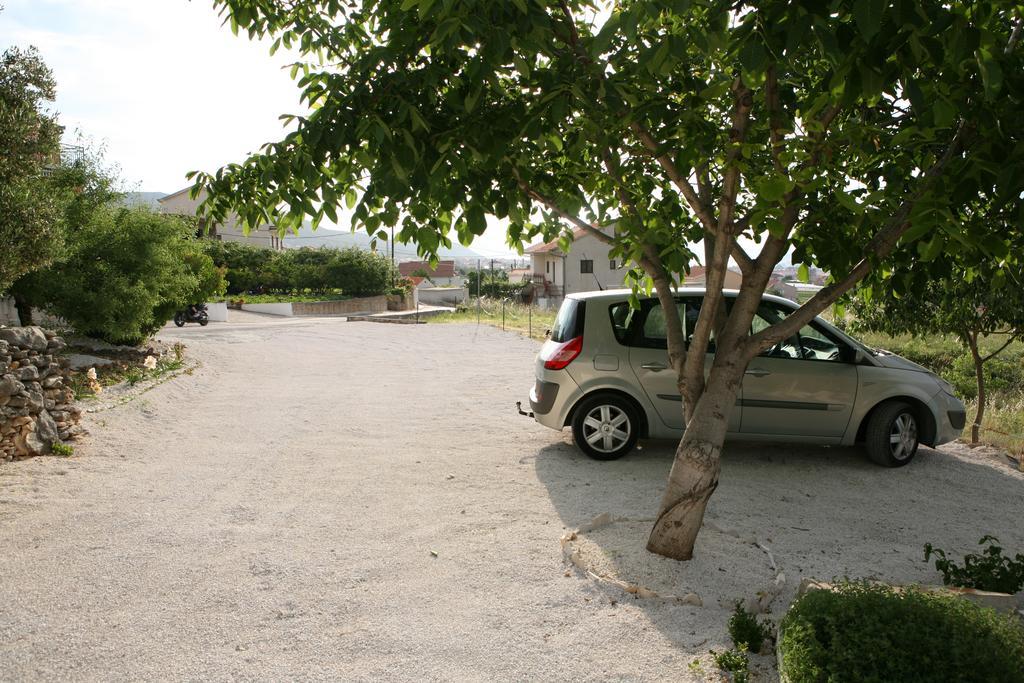 Apartment Nives Trogir Exterior foto