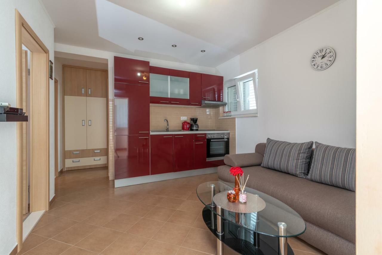 Apartment Nives Trogir Exterior foto